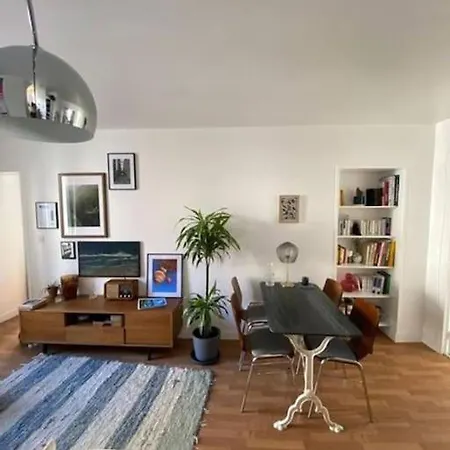Central - Charming One Bedroom * París