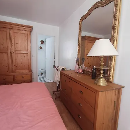 Apartment Central - Charming One Bedroom